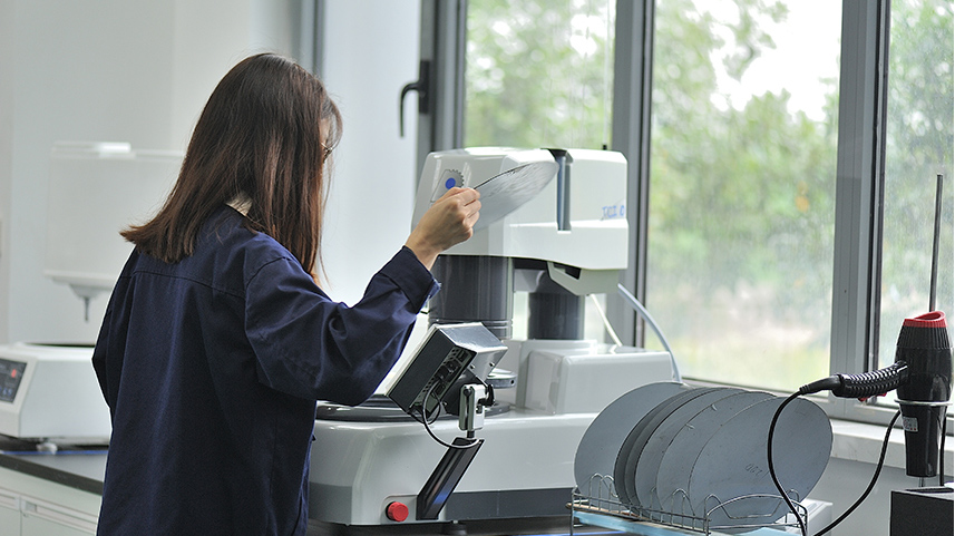 Precision Machining with AI-Driven Adaptive Manufacturing Process